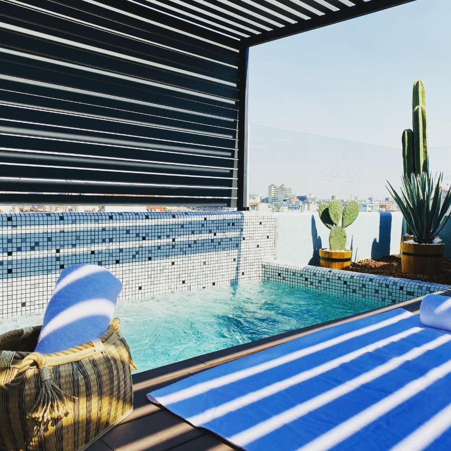 Suite with Private Pool,1066702894:JPEG